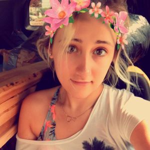 Meet your Posher, Zana layne